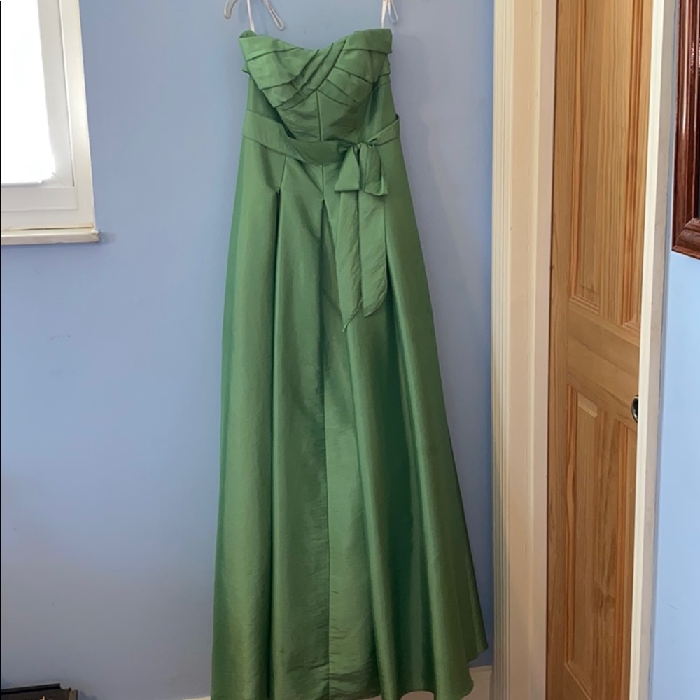 David’s Bridal Green Prom Dress
